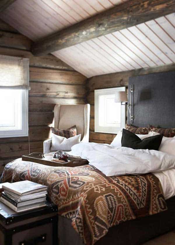 #4 smaller rustic bedrooms can be cozier