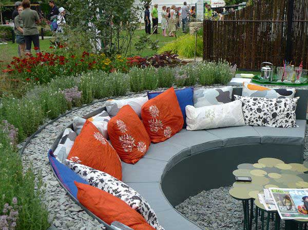 23 Simply Impressive Sunken Sitting Areas For a Mesmerizing Backyard Landscape homesthetics decor (9)