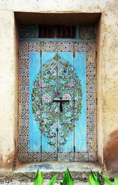 Top 20 Out Of This World Magical Door Designs-homesthetics (15)
