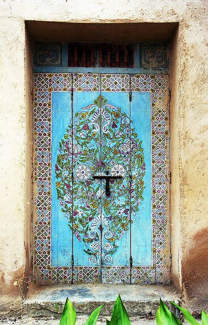 Top 20 Out Of This World Magical Door Designs-homesthetics (15)