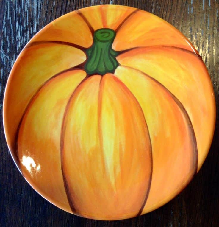#8 A HALLOWEEN PLATE MADE FROM POTTERY PAINTING