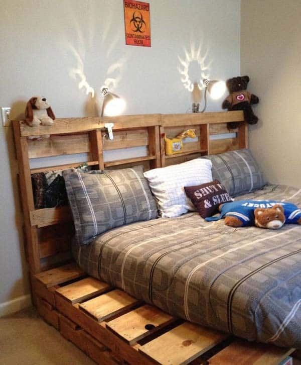 #25 YOU CAN CREATE A FULL SIZE BED FOR KIDS OUT OF WOODEN PALLETS