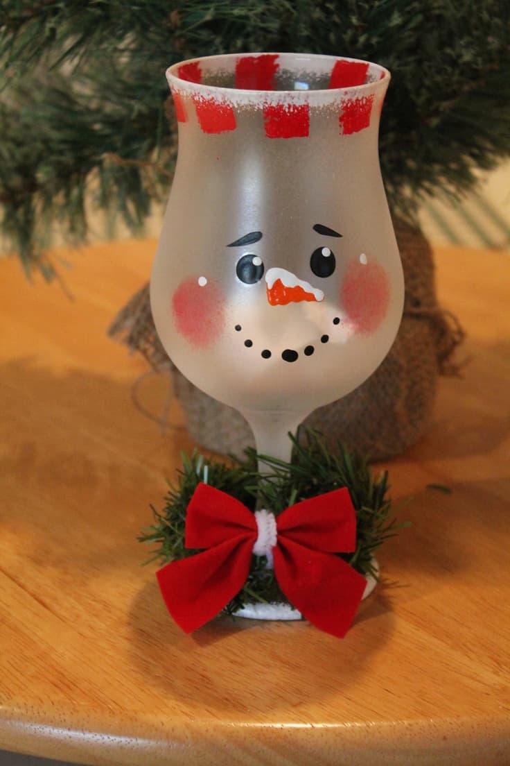 #18 ANOTHER SNOWMAN INSPIRED HAND PAINTED WINE GLASS IDEA