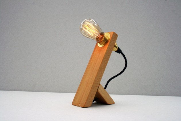 #5 minimal elements can highlight an Edison lamp