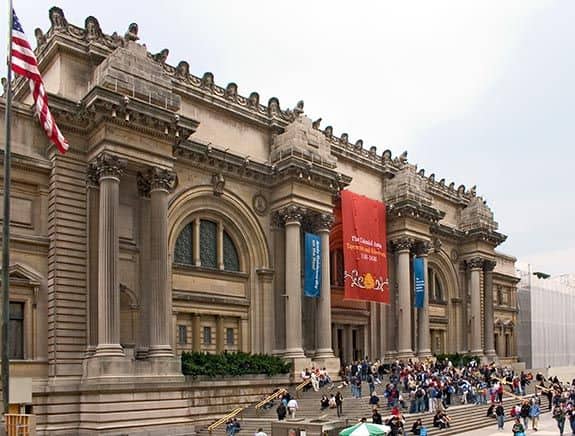 #12 The metropolitan museum of art located on 5th avenue new York City