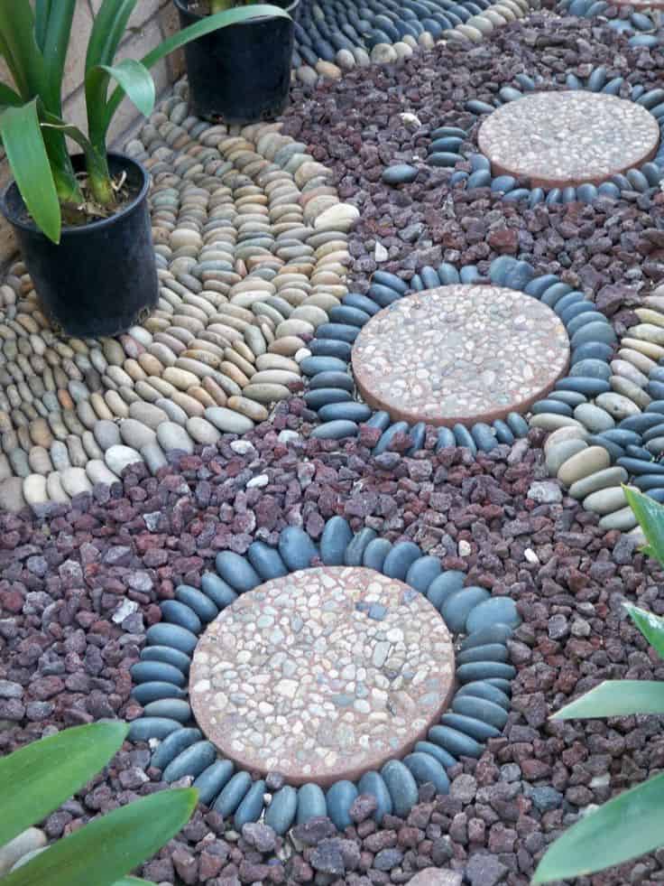 30 Garden Pathway Pebble Mosaic Ideas For Your Home Surroundings (2)