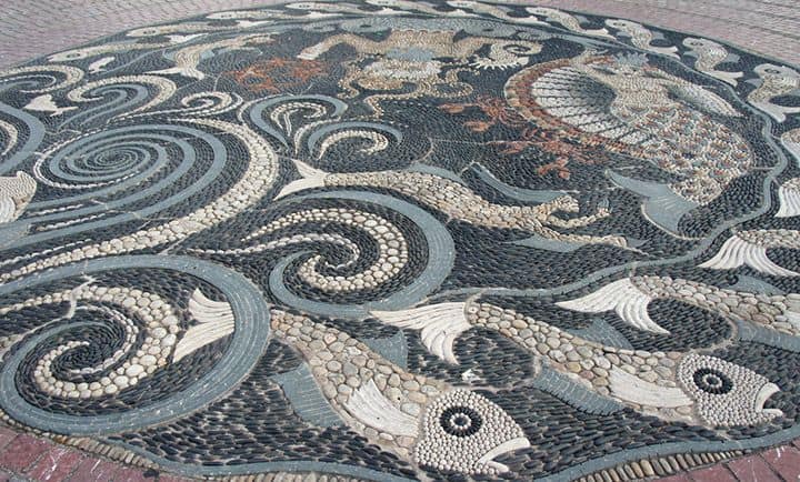 30 Garden Pathway Pebble Mosaic Ideas For Your Home Surroundings (7)
