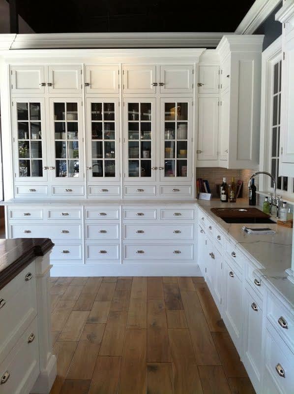 30 Gorgeous Kitchen Cabinets For An Elegant Interior Decor Part 2 Glass Cabinets (7)