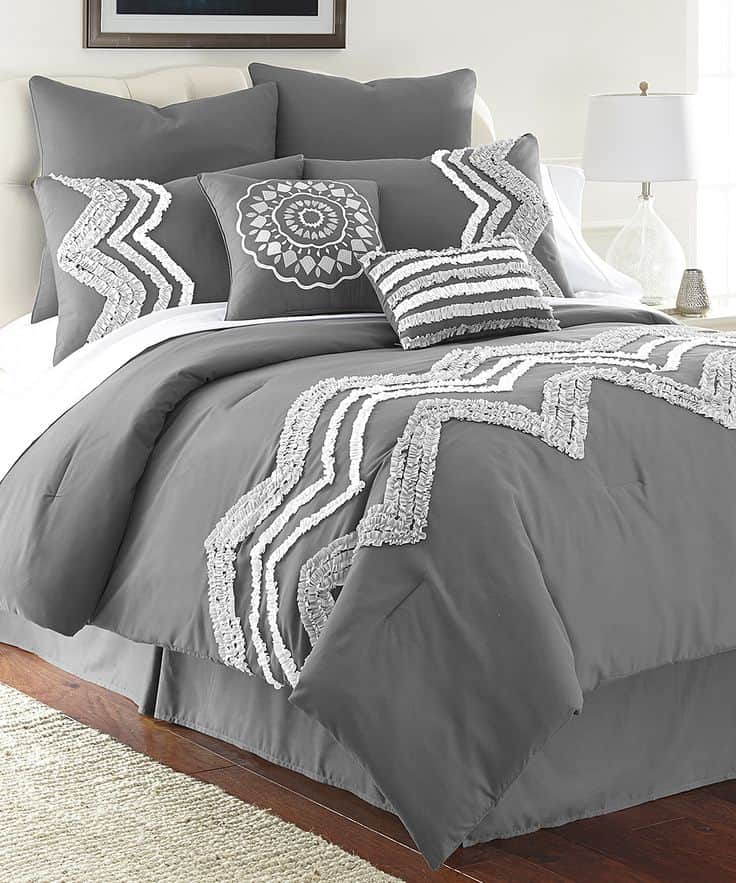 #5 Plantinum Kira comforter set