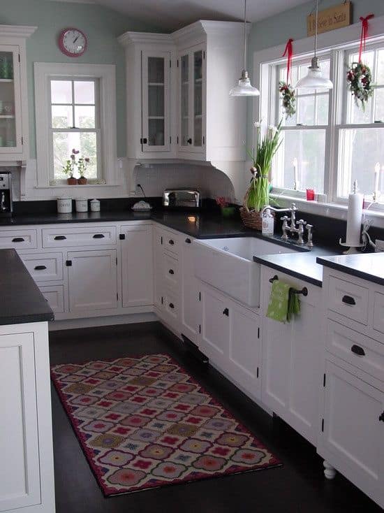 34 Gorgeous Kitchen Cabinets For An Elegant Interior Decor Part 1- Wooden Doors (17)