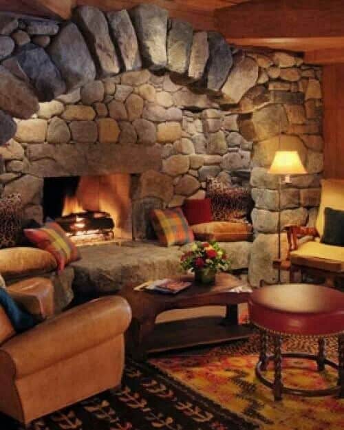 #4 STONE FIREPLACE IN THIS COUNTRY HOUSE DECORUM