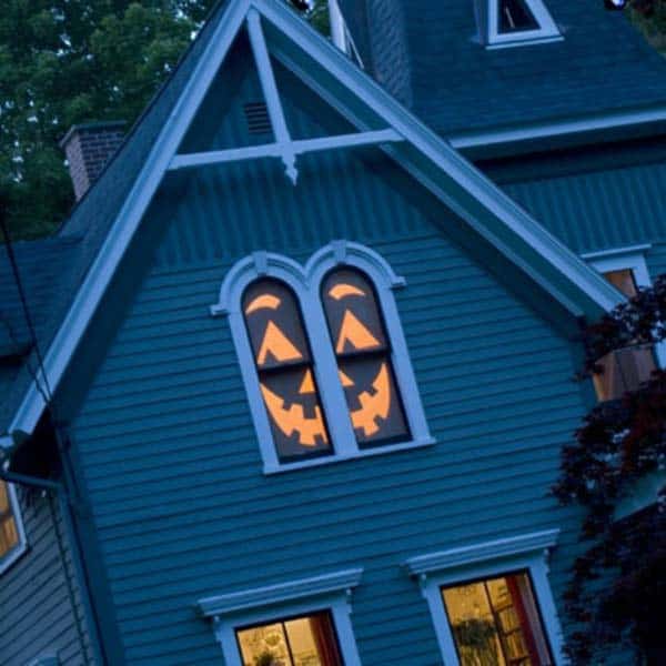 #40 DECORATE YOUR WINDOWS WITH CREEPY FIGURES