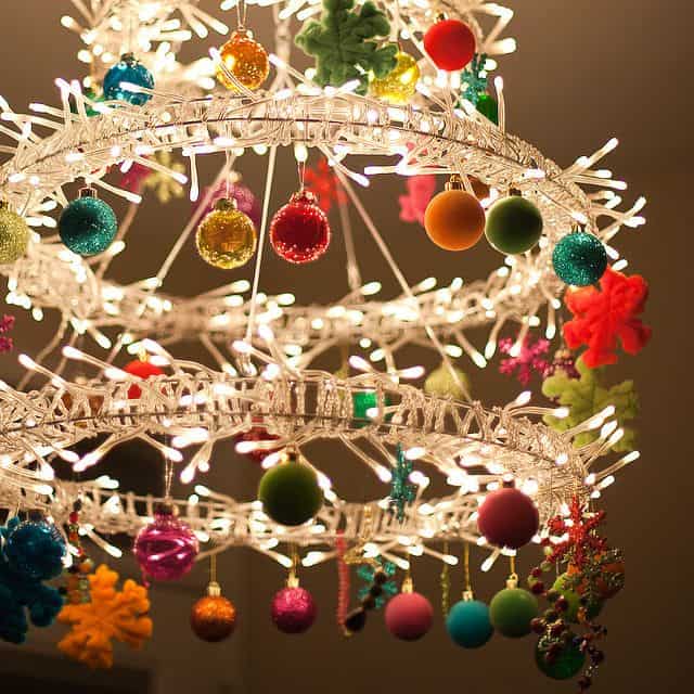 17 Gorgeous Christmas Chandelier For A Yuletide Home Decor (14)