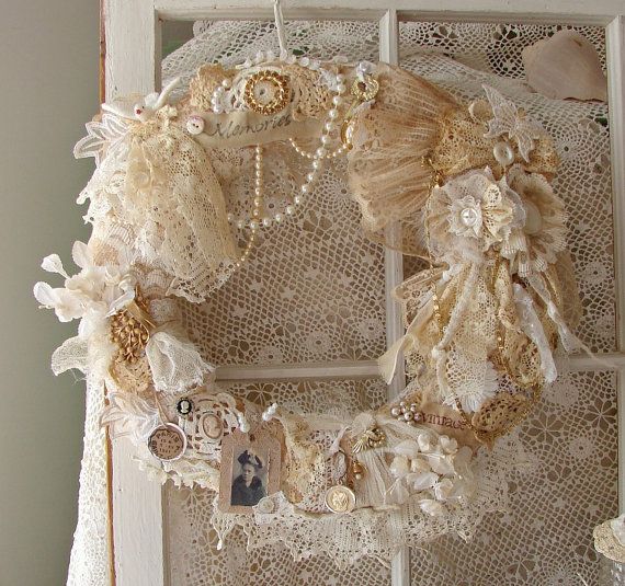 22 Awesomely Shabby Chic Christmas Wreath That Can Be Used All Year Round (20)