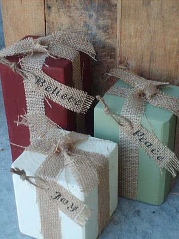 #18 BURLAP IS A CREATIVE ALTERNATIVE TO GIFT WRAPPINGS