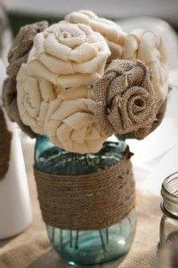 #4 A BURLAP FLOWER BOUQUET CAN BECOME AN EVER PRESENT DECOR ON YOUR DINNING ROOM TABLE