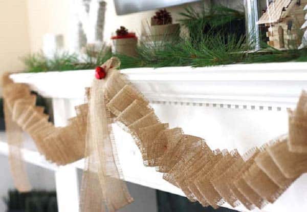 #9 DECORATE YOUR FIREPLACE MANTEL WITH NATURAL ORGANIC BURLAP GARLANDS