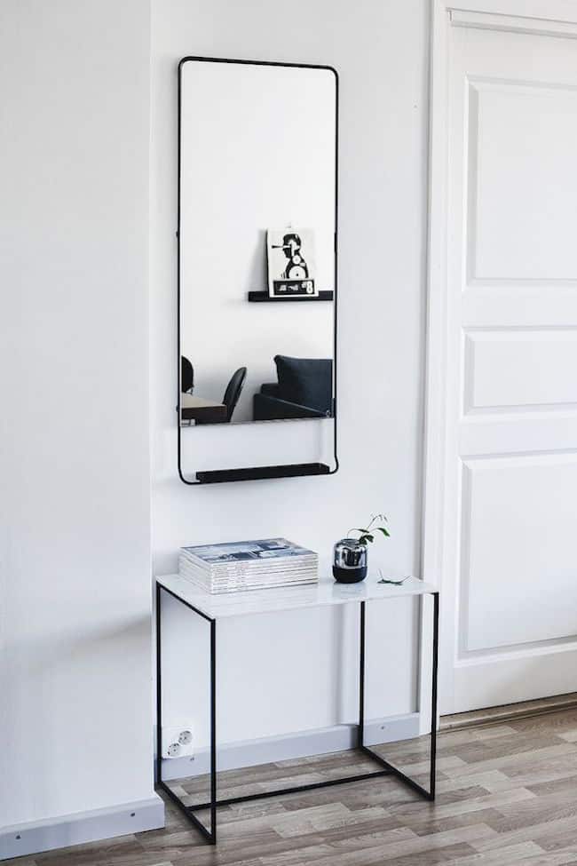 18 Elegant Entryways with Captivating Mirrors-Homesthetics