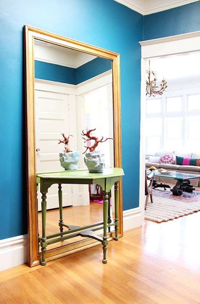 18 Elegant Entryways with Captivating Mirrors-Homesthetics