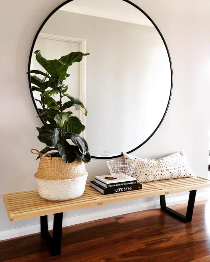 18 Elegant Entryways with Captivating Mirrors-Homesthetics