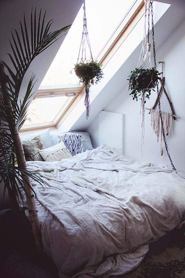 20 Spectacular Design Ideas For Unused Attic Space design homesthetics (5)