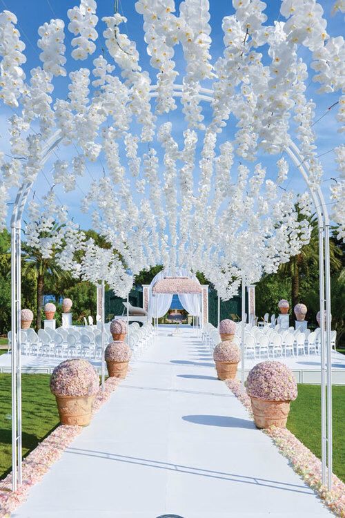 26 Stunningly Beautiful Decor Ideas For Indoor And Outdoor Weddings (2)