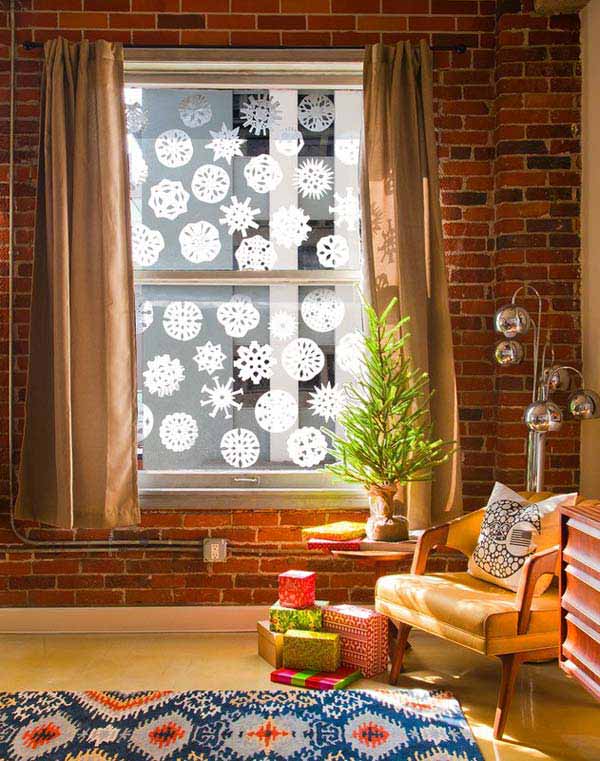 30 Insanely Beautiful Last-Minute Christmas Windows Decorating Ideas homesthetics decor (10)