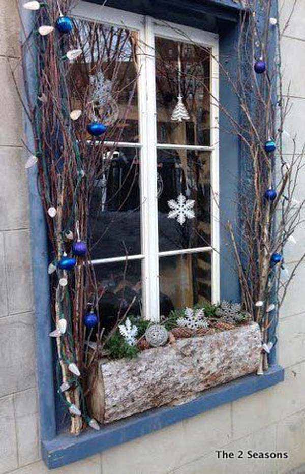 30 Insanely Beautiful Last-Minute Christmas Windows Decorating Ideas homesthetics decor (2)