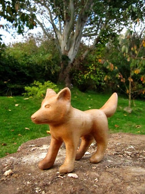 20 Wood Carving Ideas For a Rustic Home Decor (15)