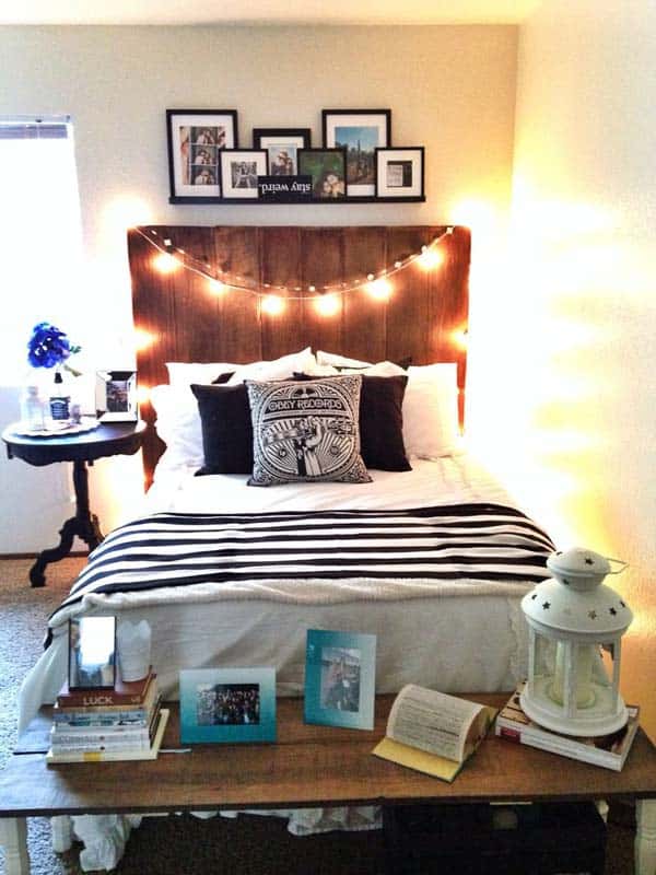 WOODEN TEXTURES BROUGHT IN THE BEDROOM AT THE FOOD OF THE BED