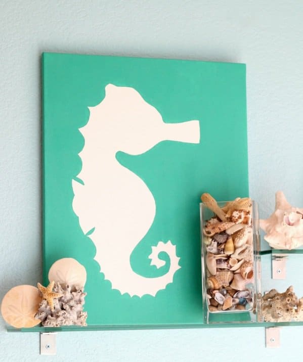 9.A WHITE SEAHORSE IN A TURQUOISE BACKGROUND