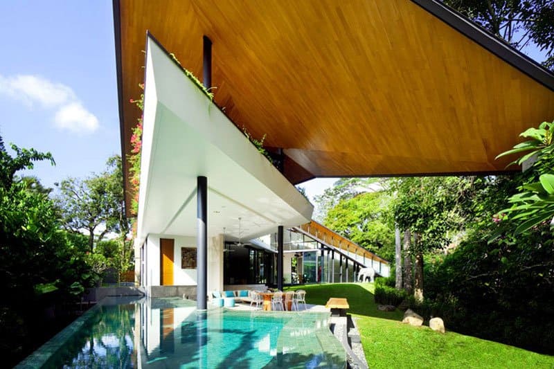 Futuristic-Modern-Mansion-Embeded-in-Nature-The-Winged-House-in-Singapore-by-K2LD-Architects-Homesthetics-3