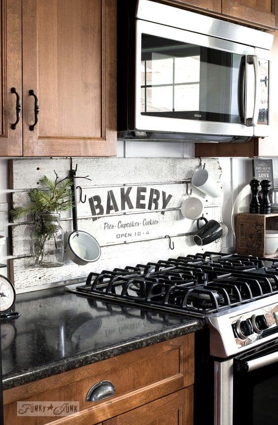 #42. PALLET WOOD KITCHEN BACKSLASH