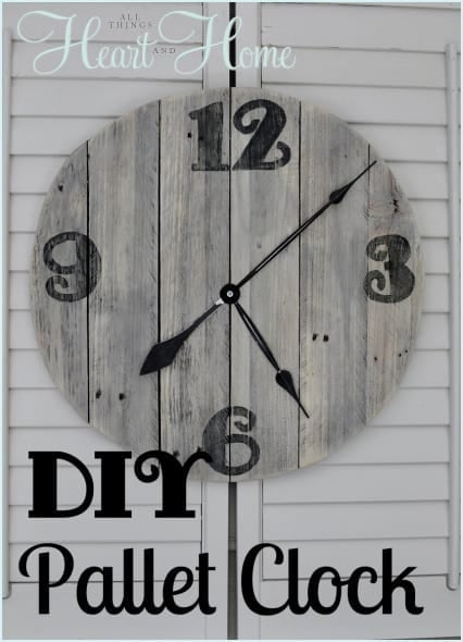 DIY PALLET CLOCK