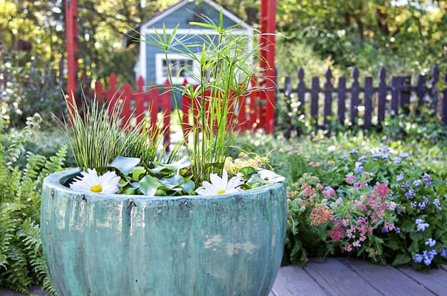 MINIATURE POND FOR YOUR BACKYARD GARDEN