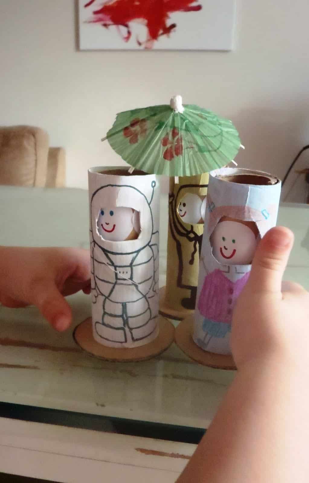 TOILET PAPER ROLL DOLL THAT MAKES FACES