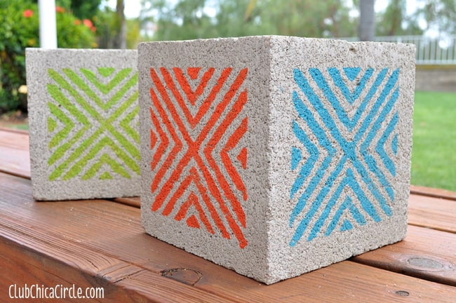 DIY CONCRETE BLOCK PLANTER