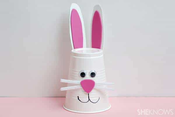 A plastic cup can be transformed into an Easter bunny