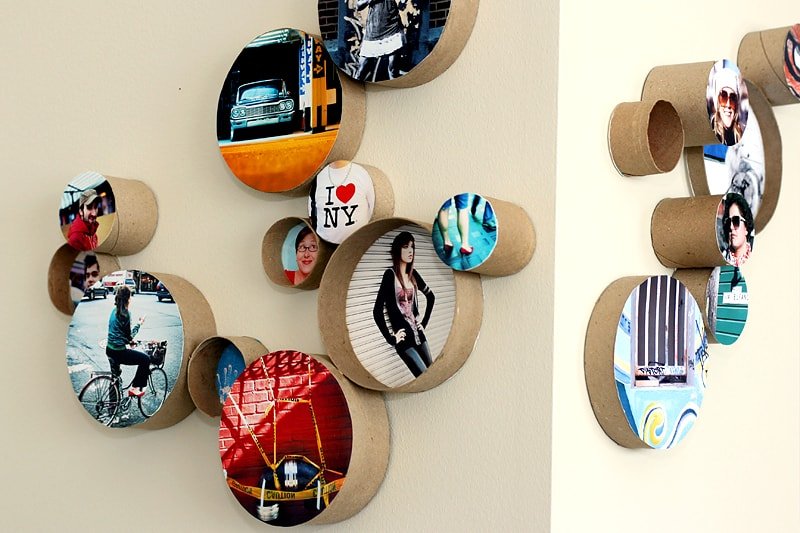 TOILET PAPER ROLL CIRCULAR FRAMES