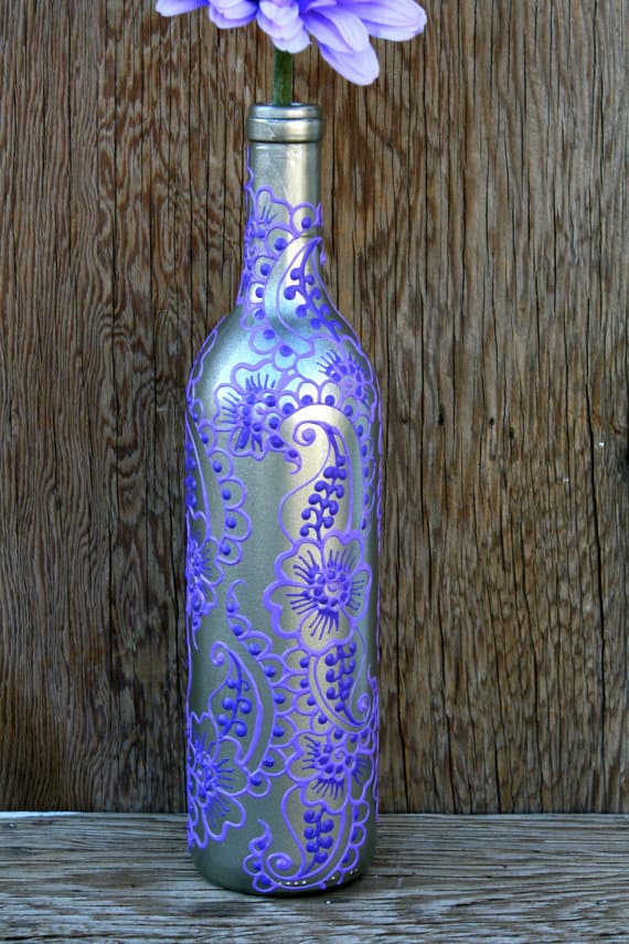 HEENA-STYLE WINE BOTTLE