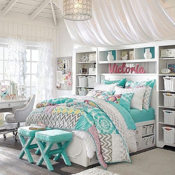 #17 combine pure white with turquoise tones for a fresh airy room