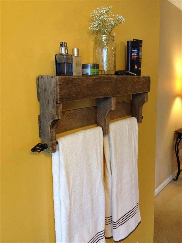 17. TAILOR A TINY PALLET TOWEL RACK