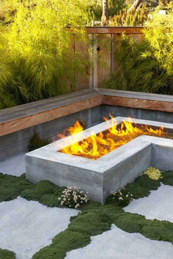  L-SHAPED SITTING AREA  WITH A NEAT FIRE PIT