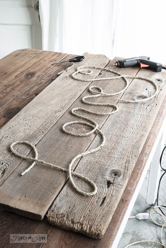 RECLAIMED WOOD - ROPE LOVE WALL ART