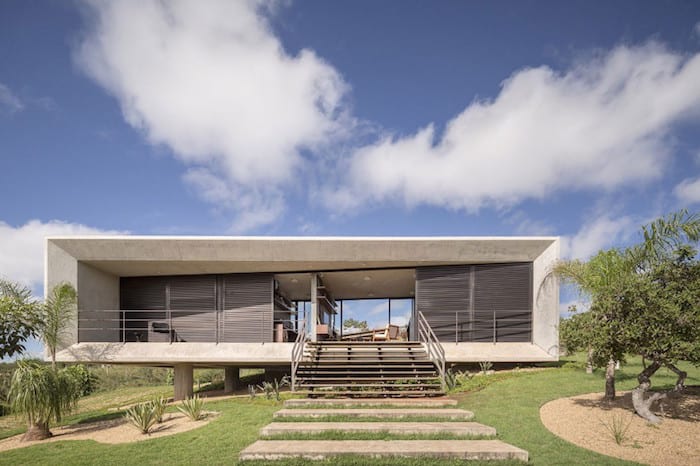 Rectangular-Concrete-Home-With-Expansive-Views-by-Studio-3.4-Arquitectura-homesthetics-2