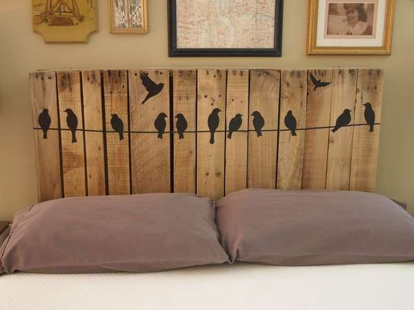 38. FUN DECORATION OF A PALLET BED HEADBOARD