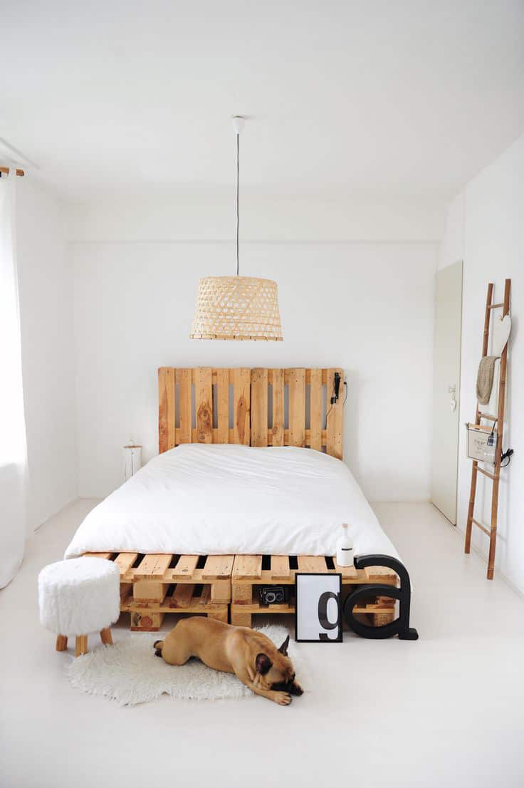SIMPLE MINIMAL YET ELEGANT PALLET BED FRAME IN AN ALL WHITE DECOR CHOICE