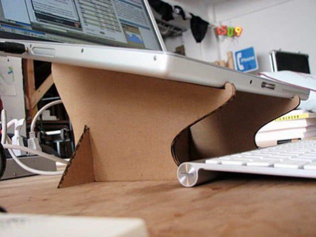 DIY-Cardboard-laptop-stand-634x475