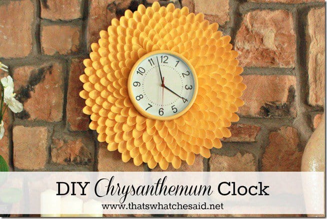 plastic-spoons-Chrysanthemum-Clock