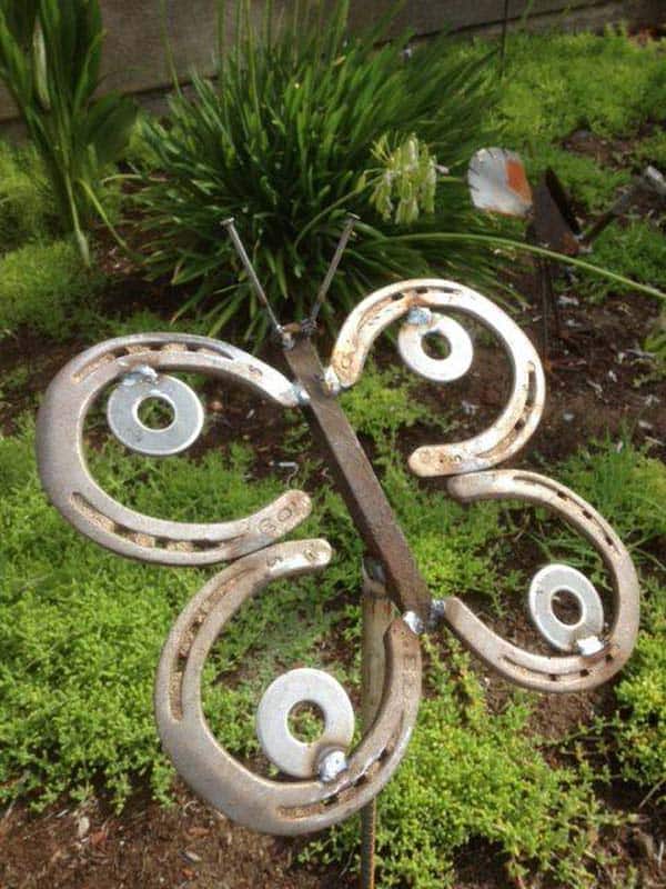 31 Epic Horseshoe Crafts to Consider In a Vibrant Rustic Decor (15)